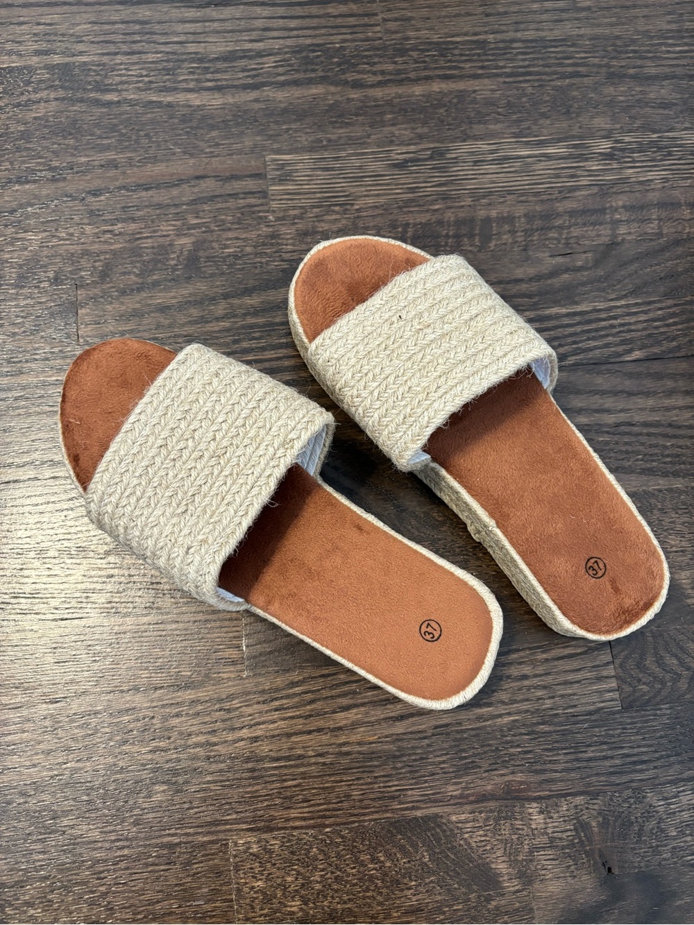NWOT Women's Cream Woven Slide Sandals - Stylish Slip-On Comfort